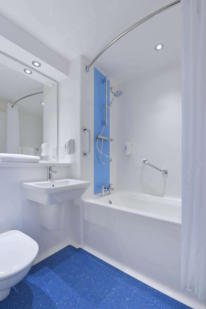 Travelodge London Wembley Room photo
